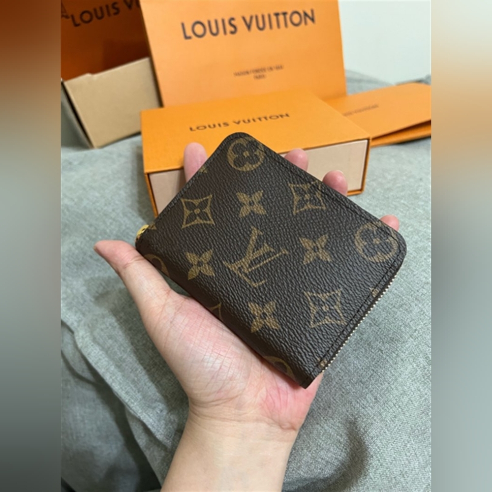 Louis Vuitton Zippy Coin Purse